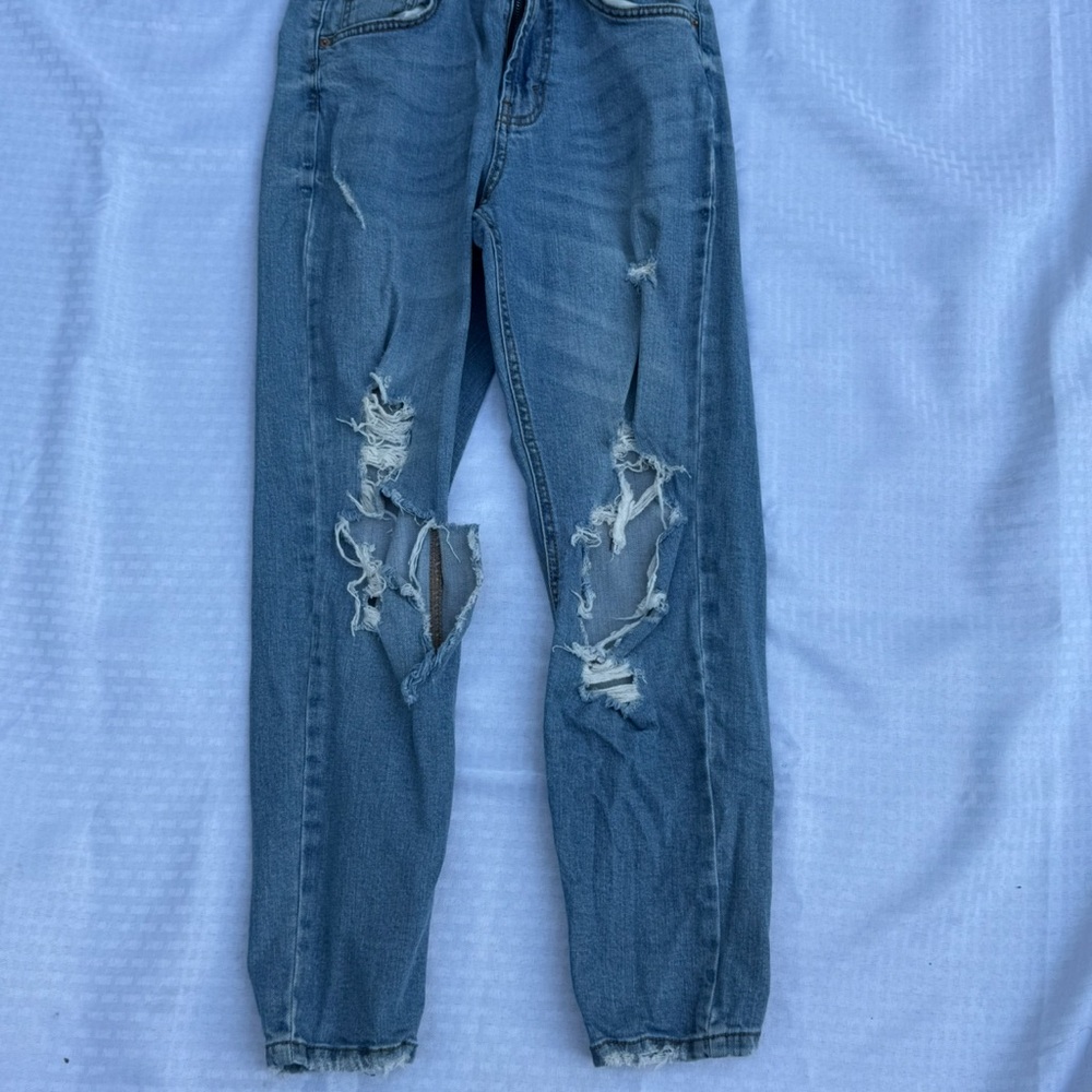 Wild Fable Sz 2 High Rise Mom Jeans distressed ripped relaxed fit